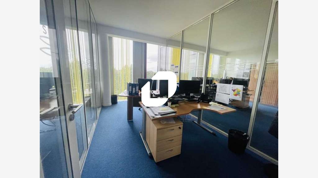 A louer Bureaux 628m² Lieusaint