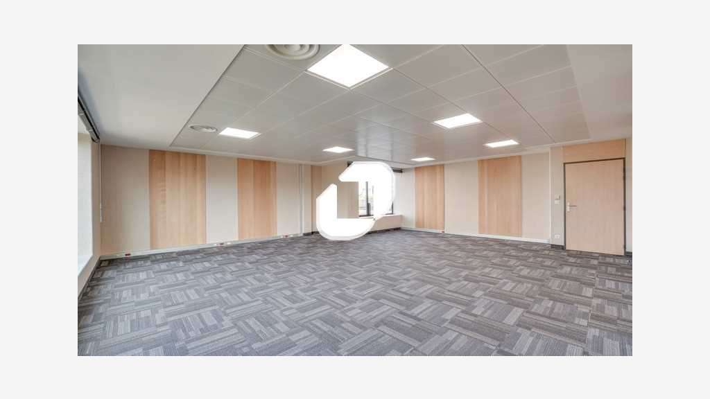 A louer Bureaux 65m² Lieusaint