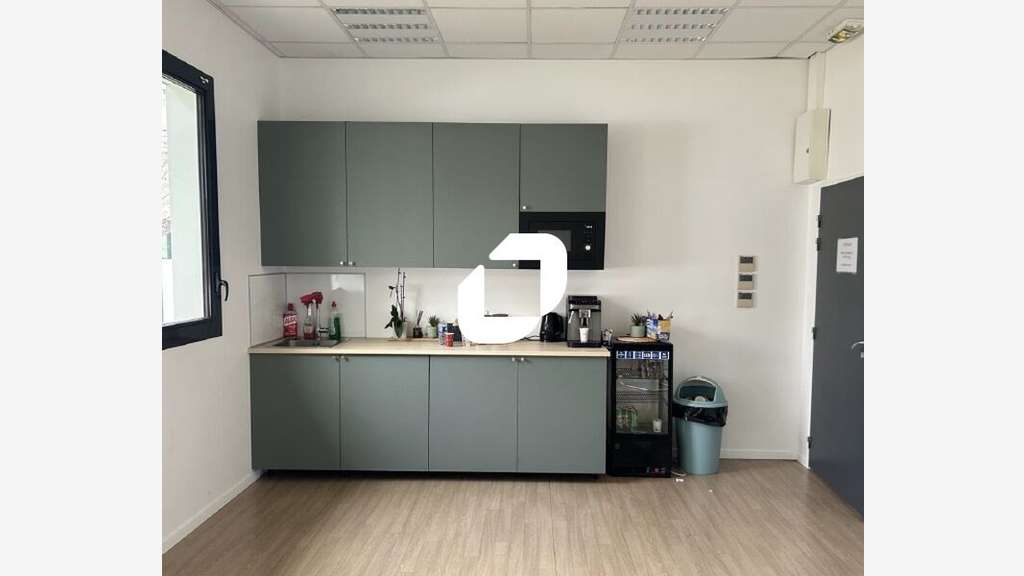A louer Bureaux 226m² Lieusaint