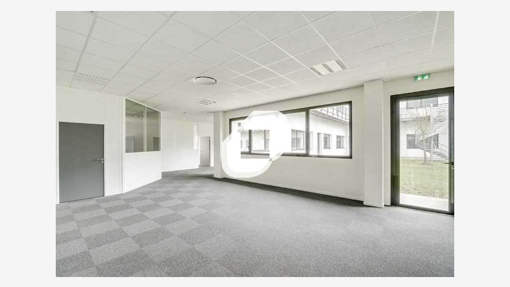 A louer Bureaux 226m² Lieusaint