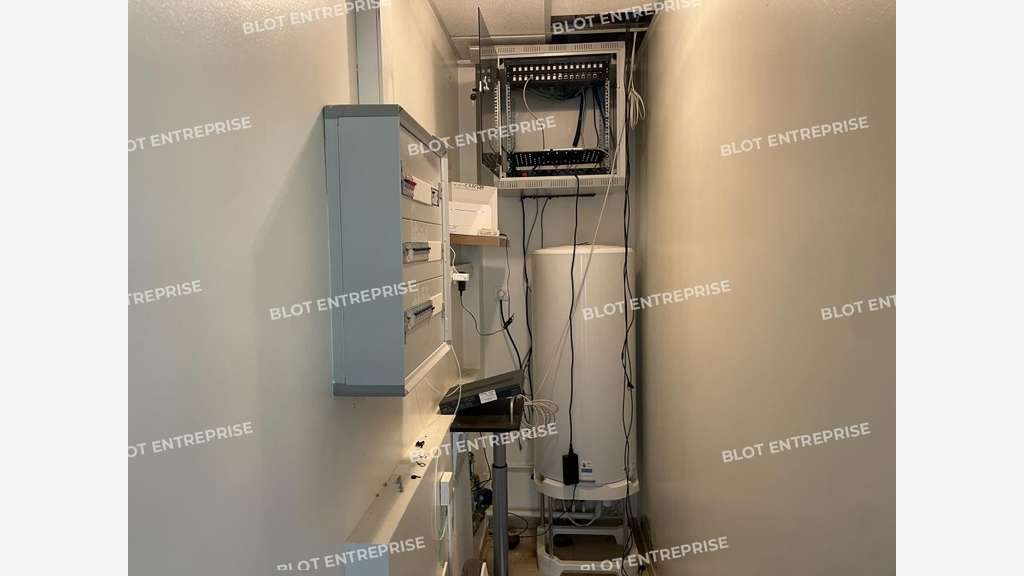 A louer bureaux 260m² ZA de Liffré/Beaugé
