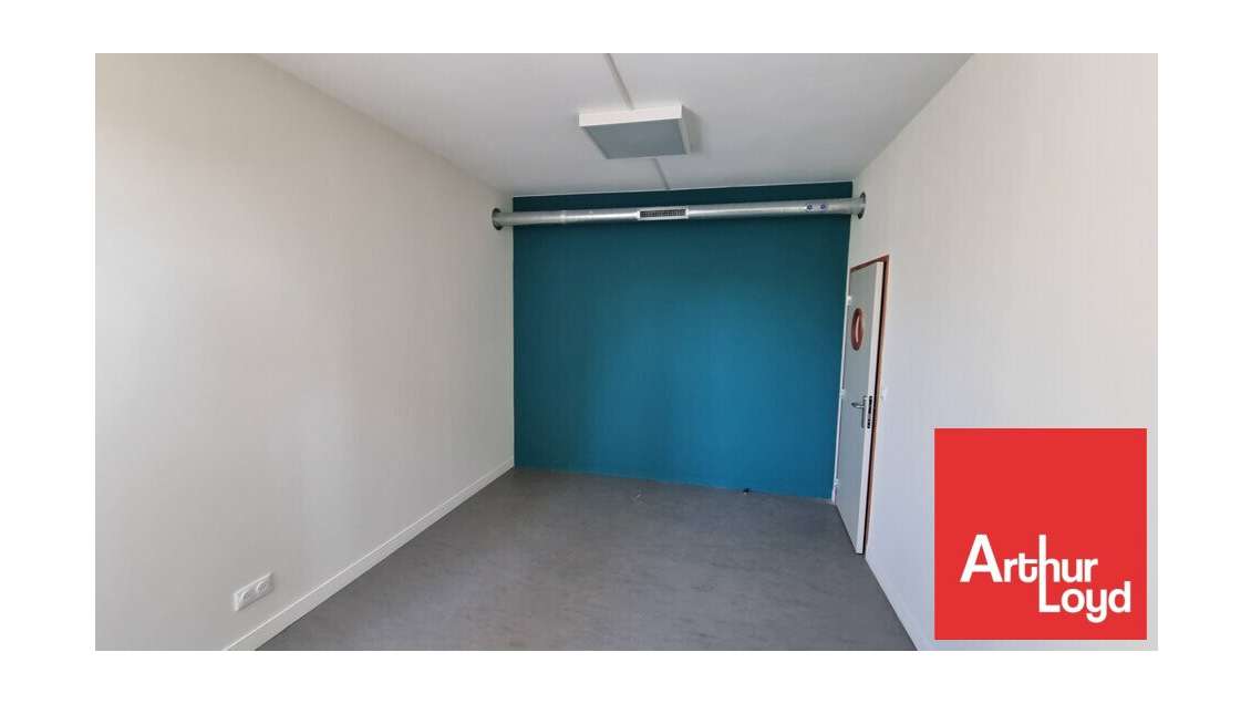 Bureaux cle en main en coworking à partir de 13m²