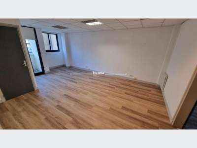 Location bureaux 62m² lumineux à Lille centre