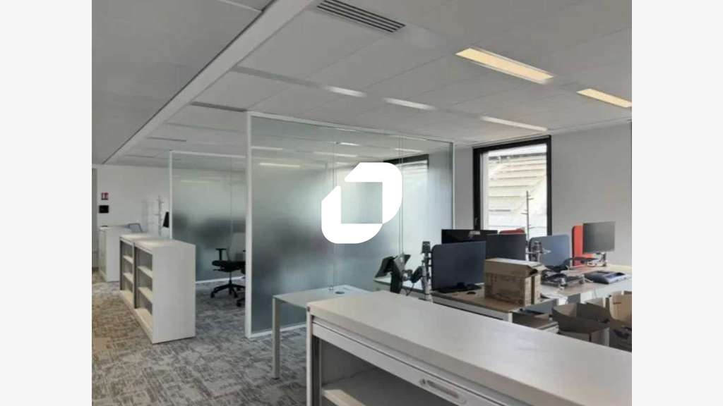 A louer Bureaux 2351m² Lille