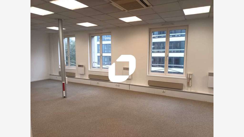 A louer Bureaux 880m² Lille