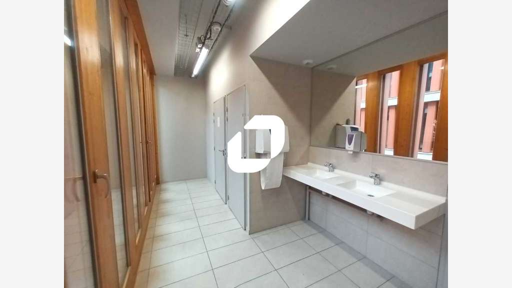 A louer Bureaux 1944m² Lille