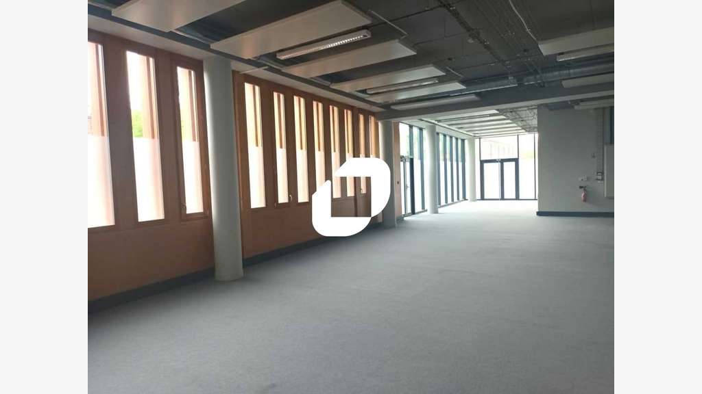 A louer Bureaux 1944m² Lille