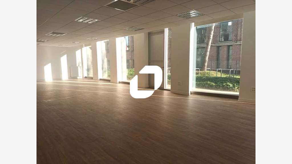 A louer Bureaux 575m² Lille
