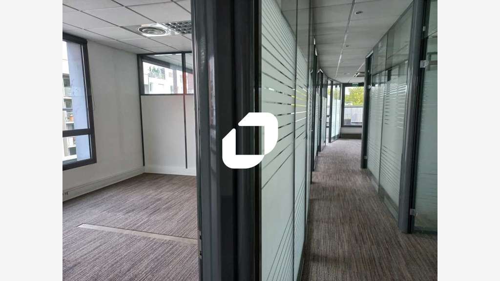 A louer Bureaux 596m² Lille