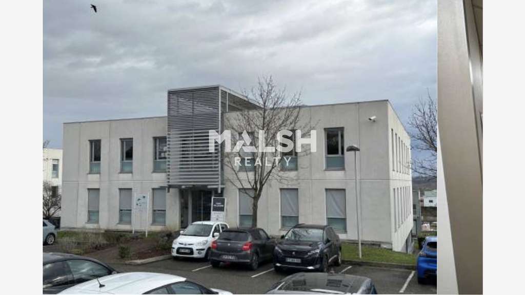 Bureaux en bon état 129m² à louer à Limas