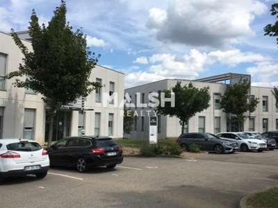 Bureaux en bon état 129m² à louer à Limas