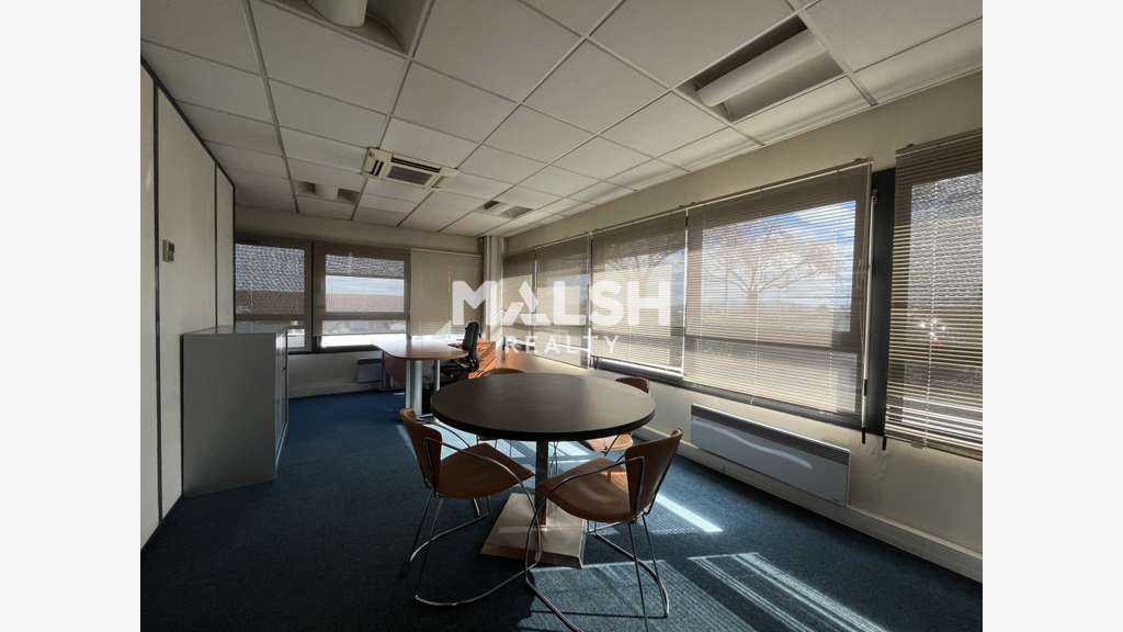 Bureaux à louer RDJ 415m² divisibles à Limas