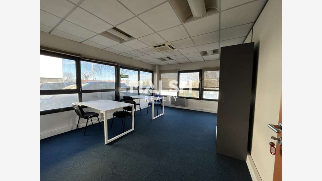 Bureaux à louer RDJ 415m² divisibles à Limas