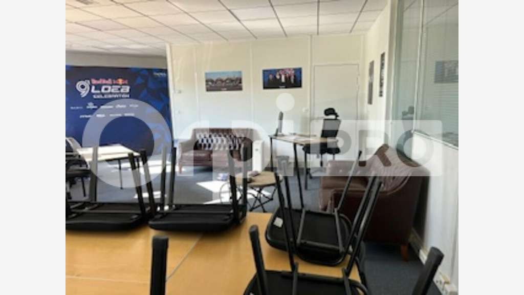 Bureau 36m² R+1 à louer à Villefranche