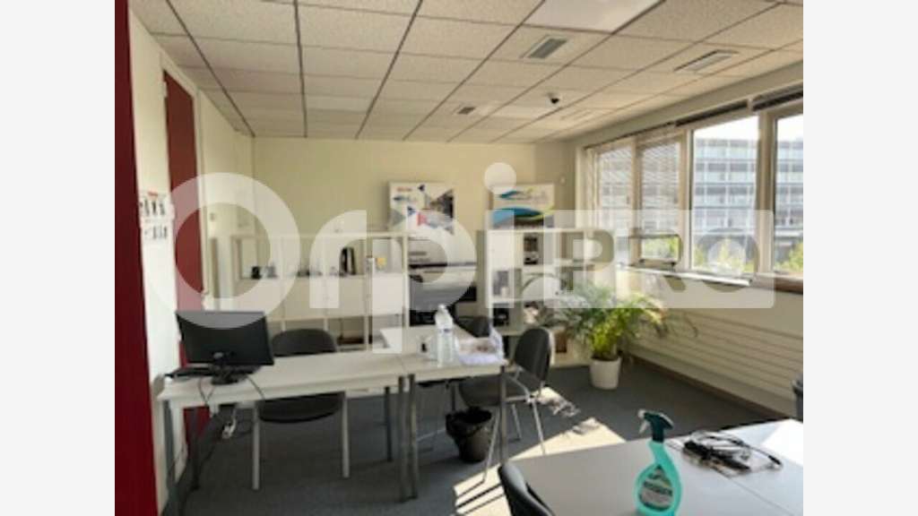 Bureau 36m² R+1 à louer à Villefranche