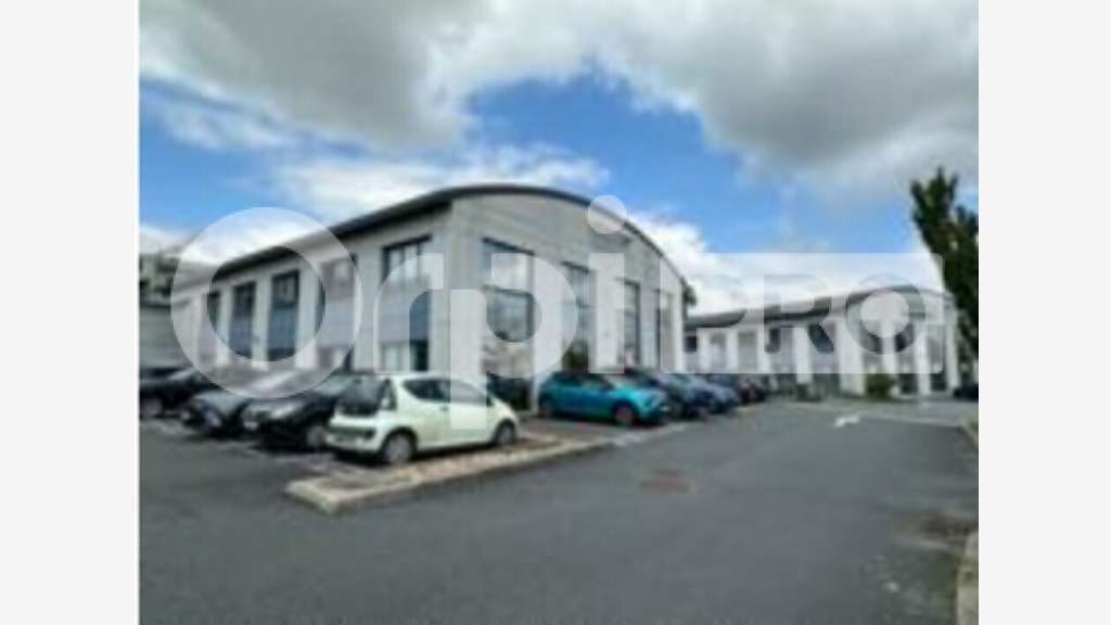 Bureau à louer de 79m² + parkings à Villefranche