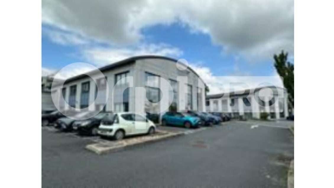 Bureau à louer de 79m² + parkings à Villefranche