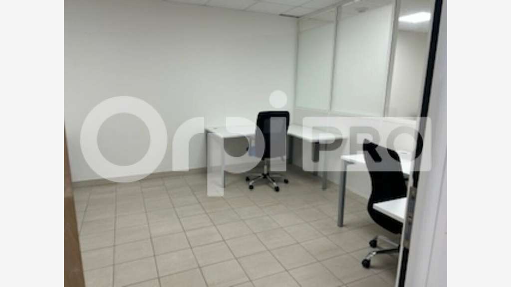 Bureau à louer de 79m² + parkings à Villefranche