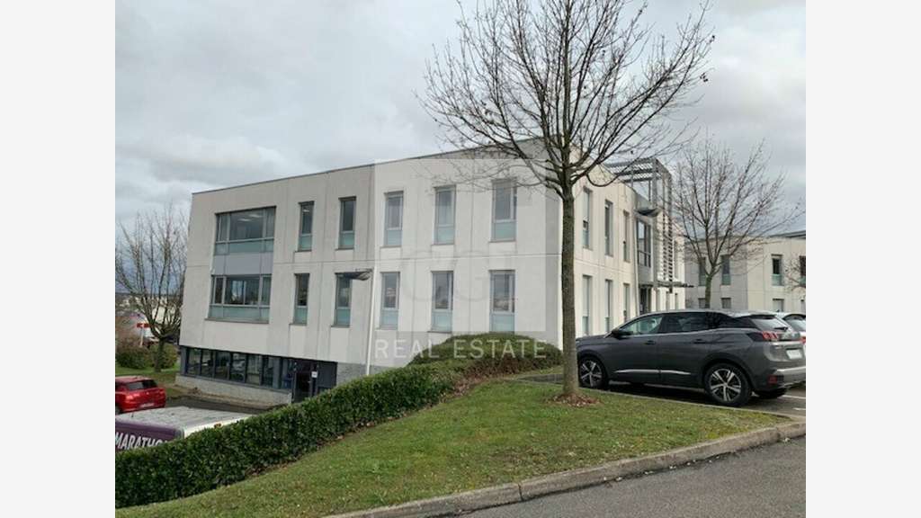 A louer bureaux 81m² RDC à Limas Parc Millésime
