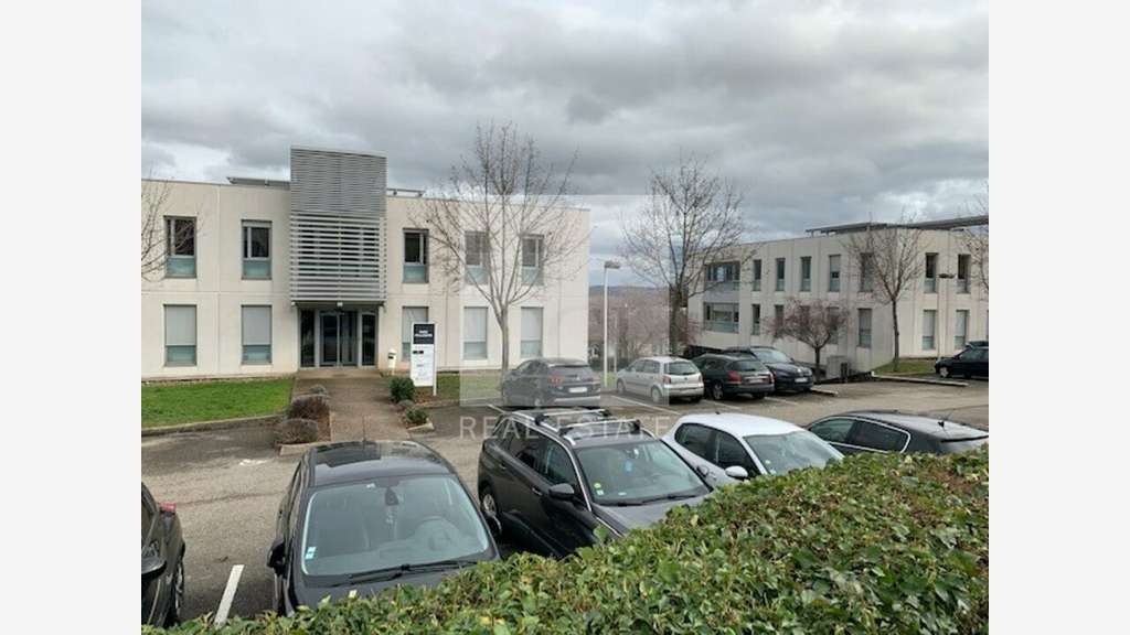 A louer bureaux 81m² RDC à Limas Parc Millésime