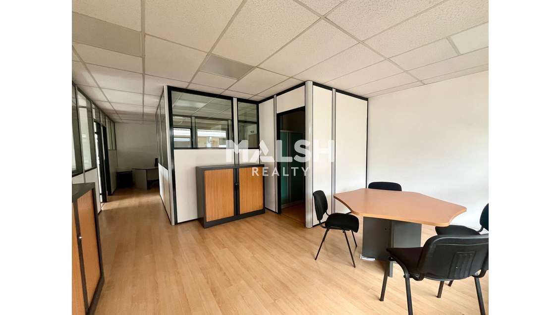 Bureaux de 88 m² non divisibles à Louer à LIMAS