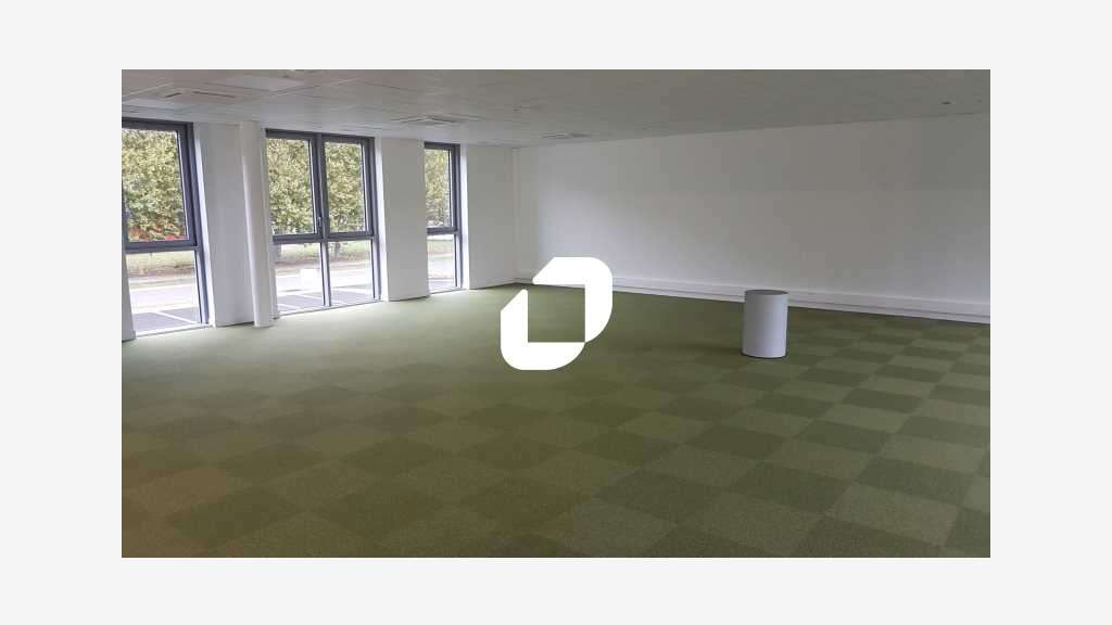 A louer Bureaux 215m² Limay
