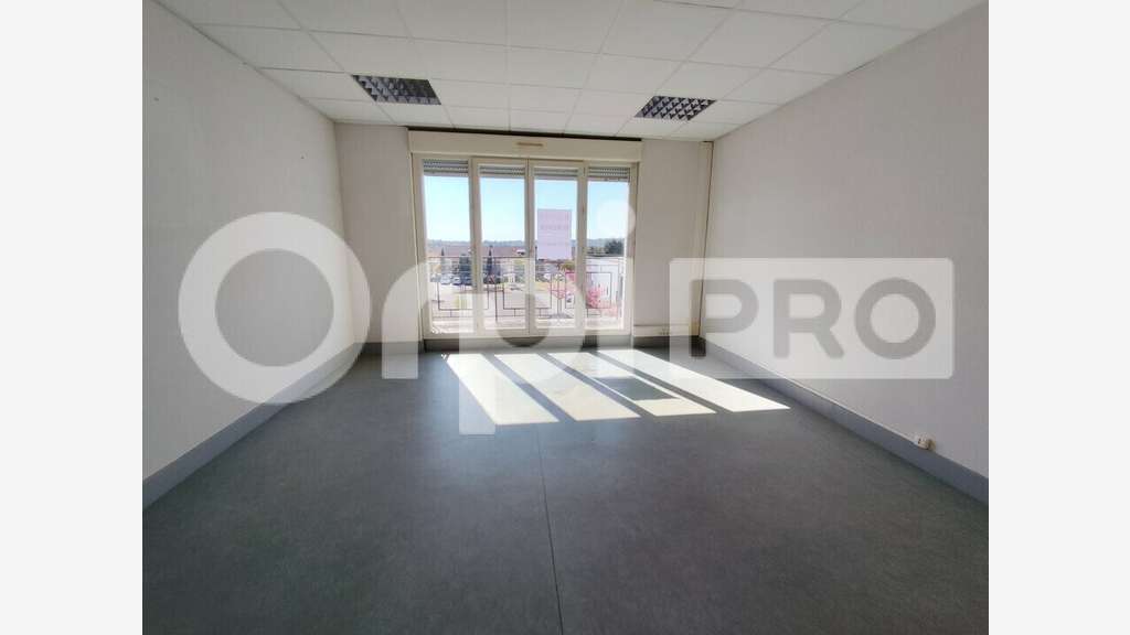 A louer bureaux 20m² R+2 PME Limoges Sud Romanet
