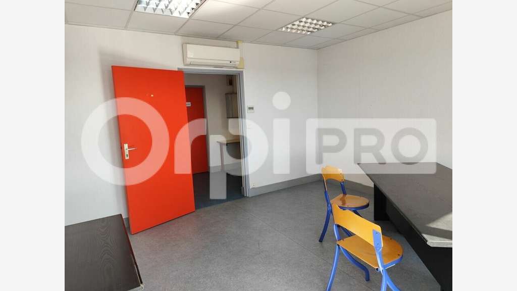 A louer bureaux 18m² R+2 à Limoges Sud Romanet