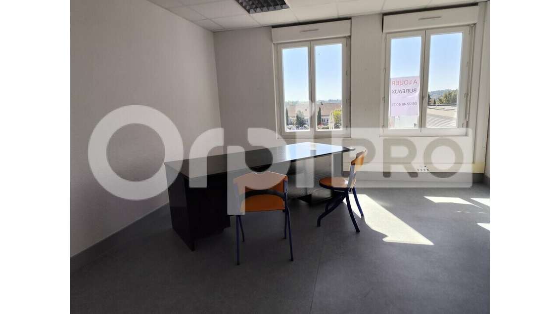 A louer bureaux 18m² R+2 à Limoges Sud Romanet