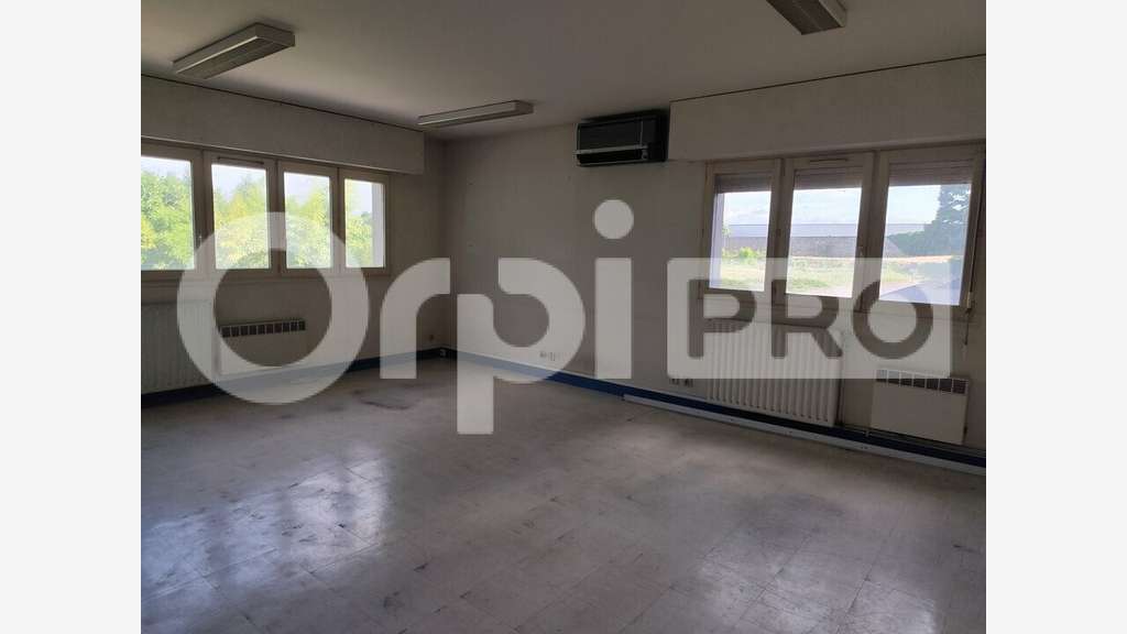 Bureau 435m² à louer à Limoges Sud