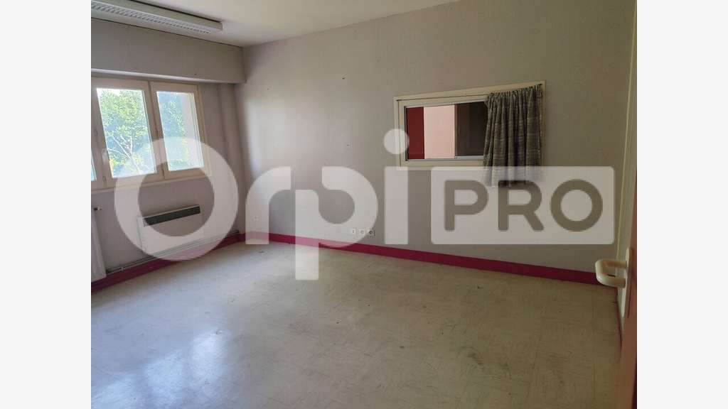 Bureau 435m² à louer à Limoges Sud
