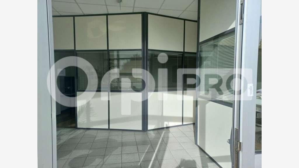 Bureau 235m² à louer à Limoges Ester Technopole 