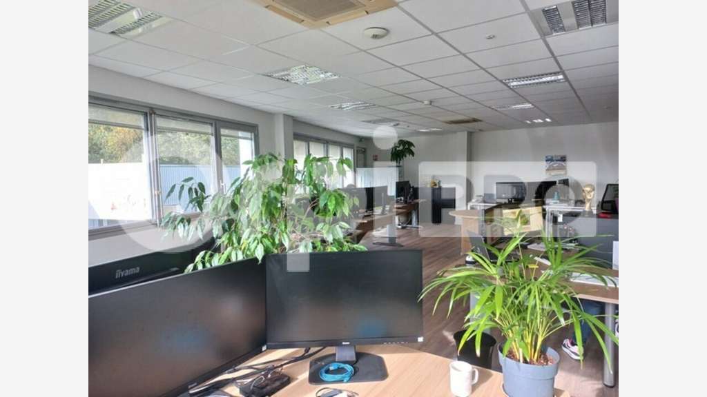 Bureau 235m² à louer à Limoges Ester Technopole 