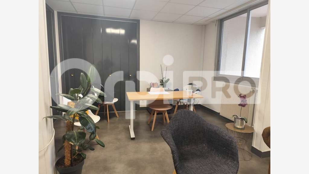 Bureau lumineux à louer 25m² à Limoges