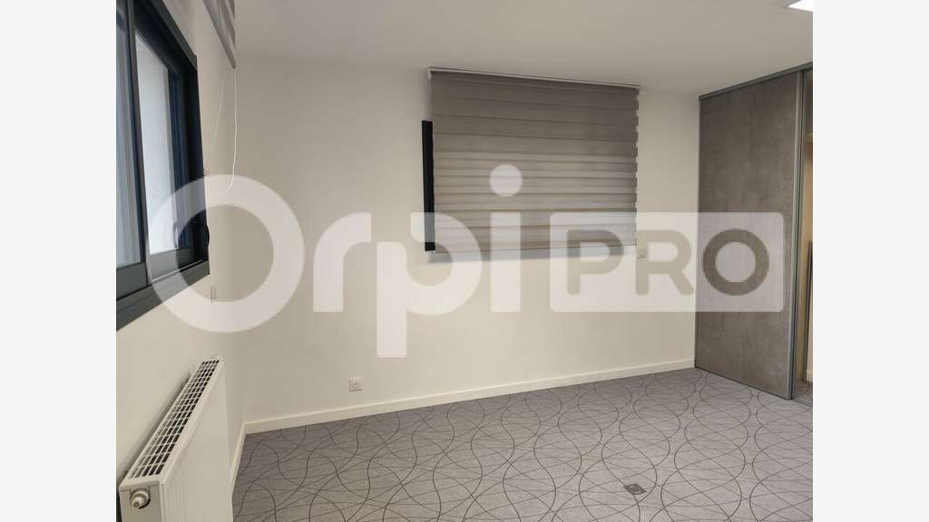 Bureau 17m² à louer axe très passant Limoges Ouest
