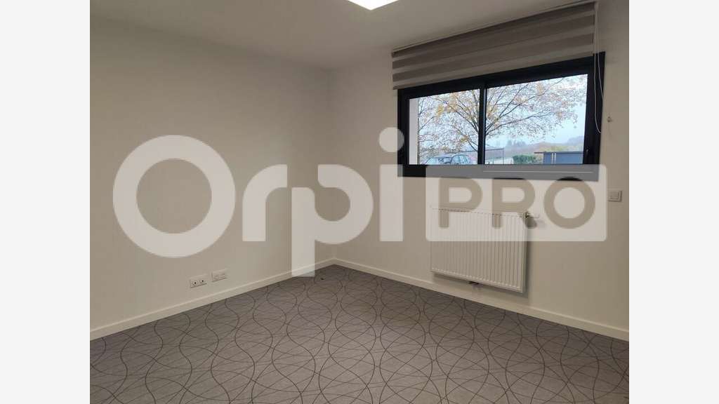 Bureau 17m² à louer axe très passant Limoges Ouest