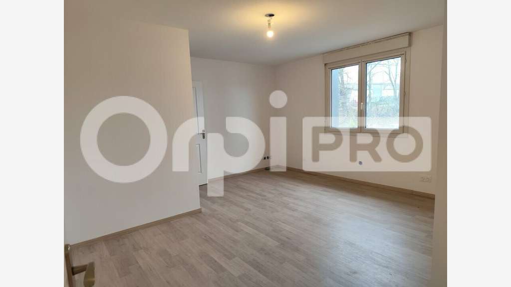 Bureau 67m² R+1 à louer en zone Sud de Limoges