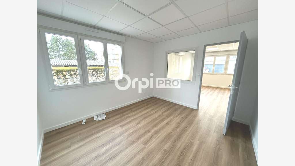 A louer bureaux neufs 153m² à Limoges Beaublanc