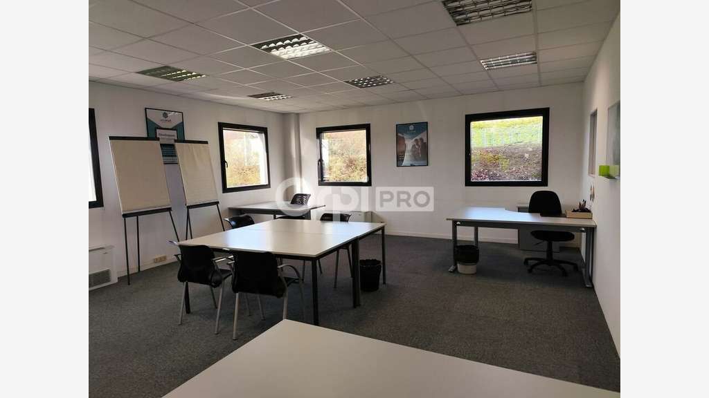 Bureau 85m² à louer à Limoges ZA Ester Technopole