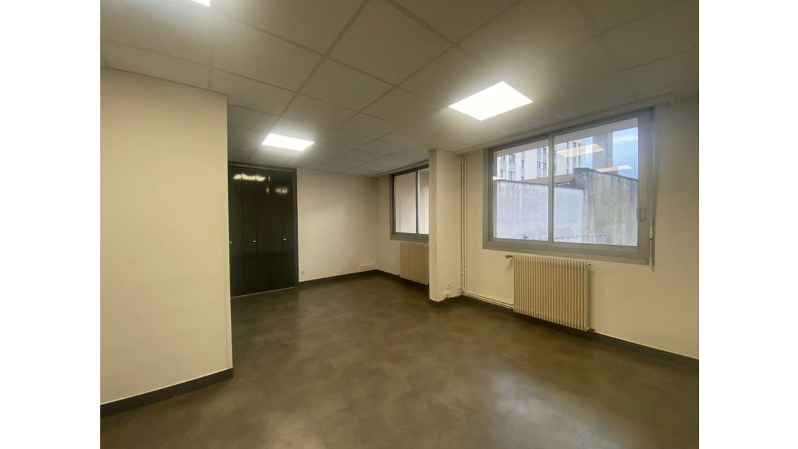 A louer local professionnel 25m² R+1 sur Limoges !