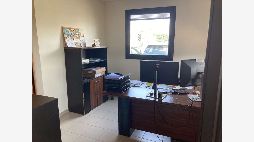 A louer bureaux aménagés 170m² RDC à Limoges