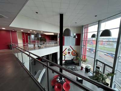 Ensemble de bureaux et dépôt de 1699 m² à LIMOGES