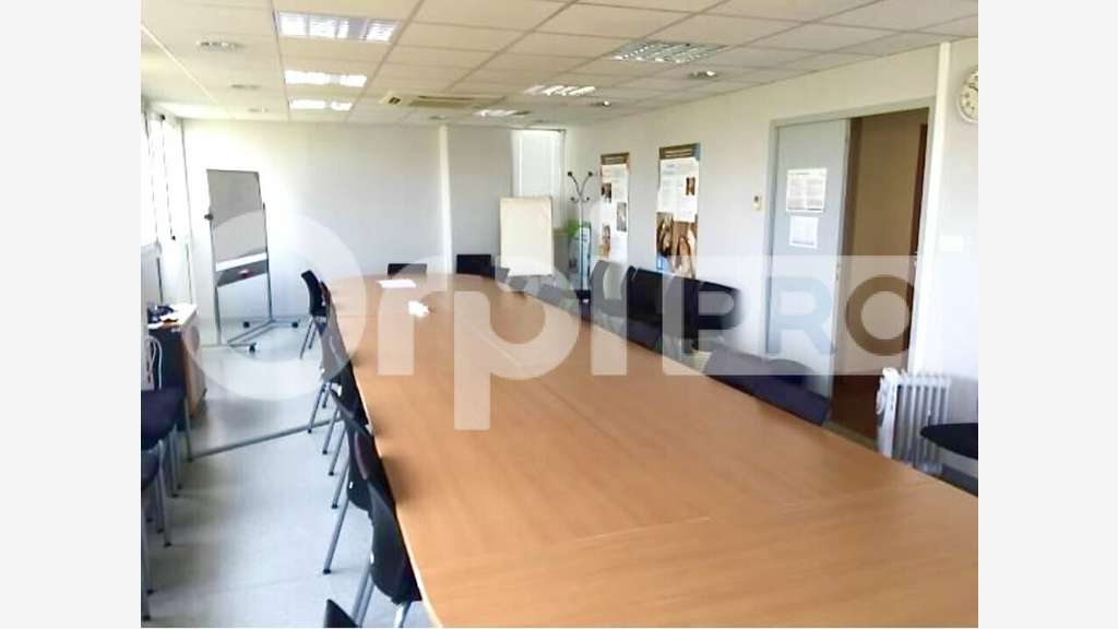 A LOUER - BUREAUX 1 925 m² - LIMOGES SUD