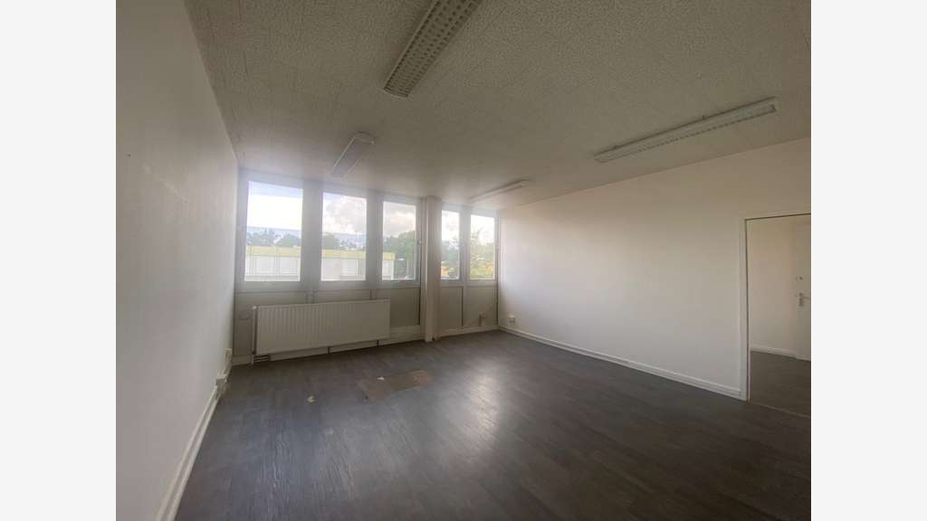 A louer bureaux 245m² R+1 à Limoges !