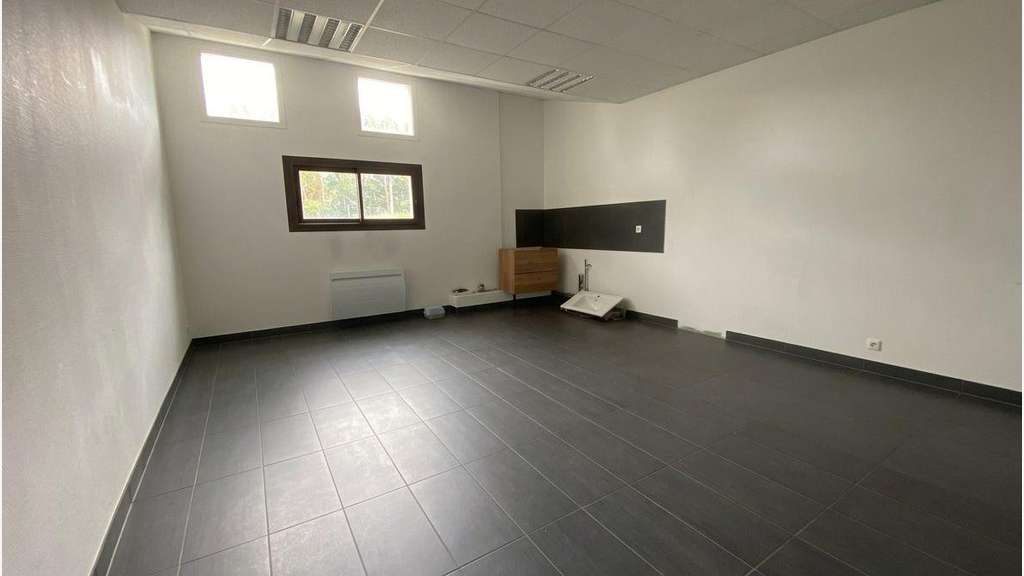 Loue local médical ou paramédical 40m² à Landouge