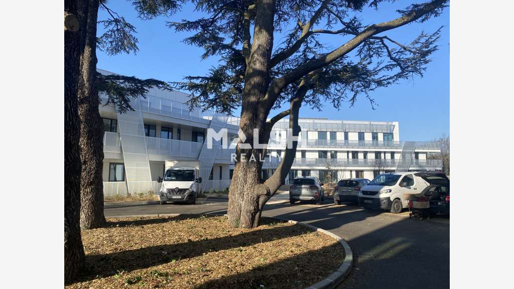 A louer bureaux 1021m² à Limonest Techlid