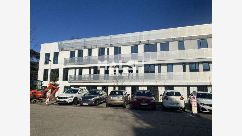 A louer bureaux 1021m² à Limonest Techlid