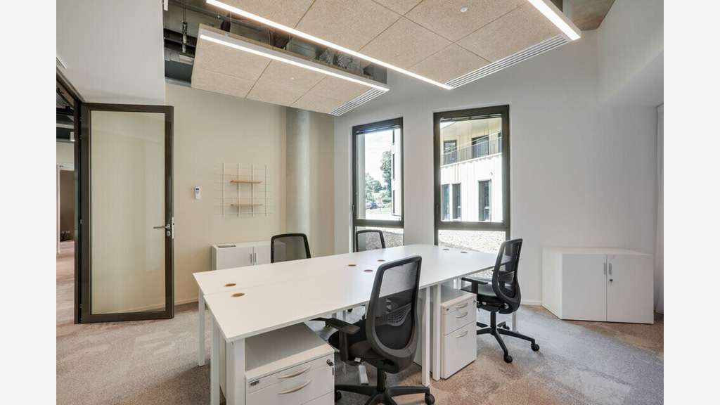 A louer bureaux 7686m² à Limonest