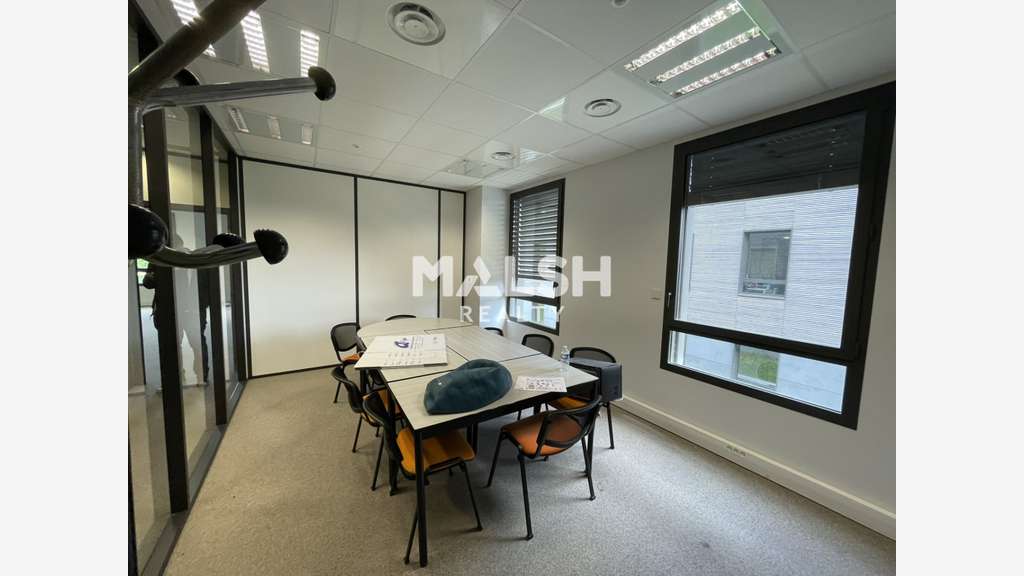 Bureaux à louer 127m² à Limonest proche A6