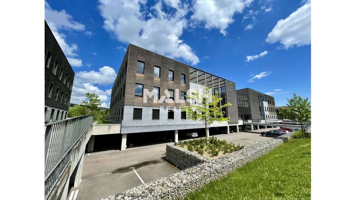 Bureaux à louer 127m² à Limonest proche A6